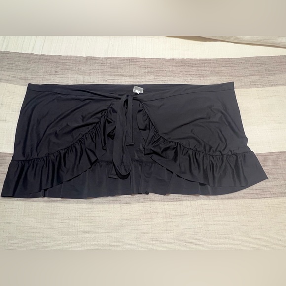 J. Crew Black Cover Up Wrap Skirt - Picture 3 of 7